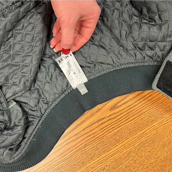 Insulated Quilted Winter Dog Coat - Picture 8 of 10